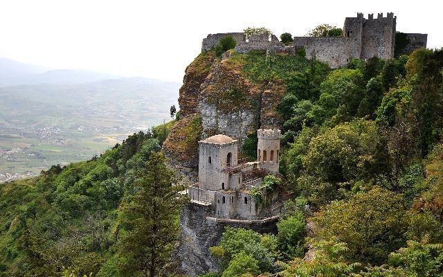 монастырь в сицилии