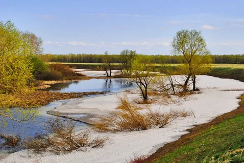 апрель