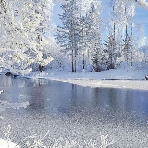 красивая зима, речка, лед, снег