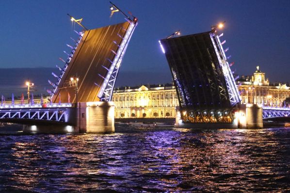 Разводные мосты в Санкт-Петербурге