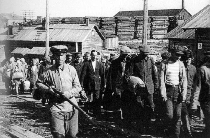 Соловецкий лагерь особого назначения (1923-1933). После 1933 - Соловецкая тюрьма особого назначения