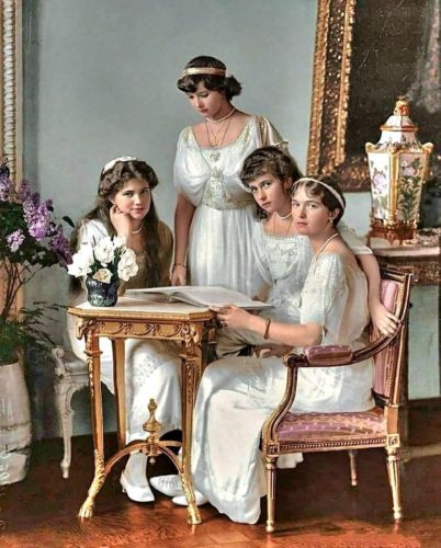 Дочери российского императора Николая II, Великие княжны, сёстры Романовы, 1914 год Мария, Татьяна, Анастасия и Ольга