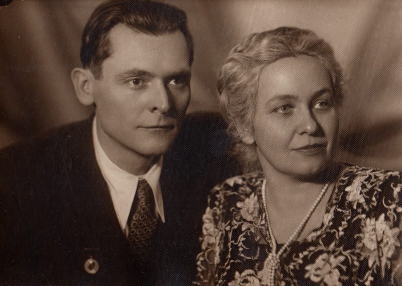 Александр Яшин с женой Златой 1952.