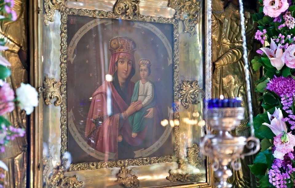 Икона Споручница грешных в храме Казанской иконы Пресвятой Богородицы
