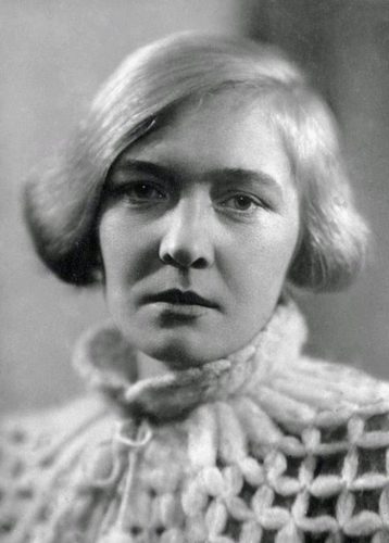 Ольга Берггольц портрет