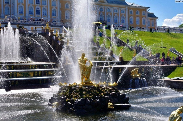 фонтан в Петергофе