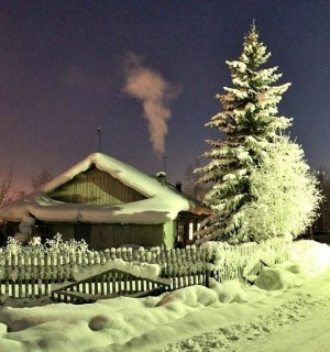 зима снег деревня дым из трубы